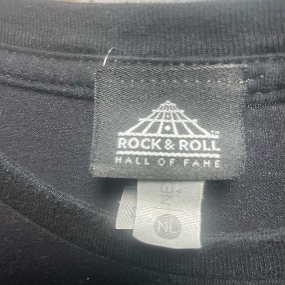 Rock and roll hall of fame tshirt - Picture 3 of 7